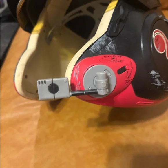 NEW Disney Parks Star Wars Galaxy's Edge Black Poe X-Wing Pilot Helmet W/Sounds - Picture 3 of 11